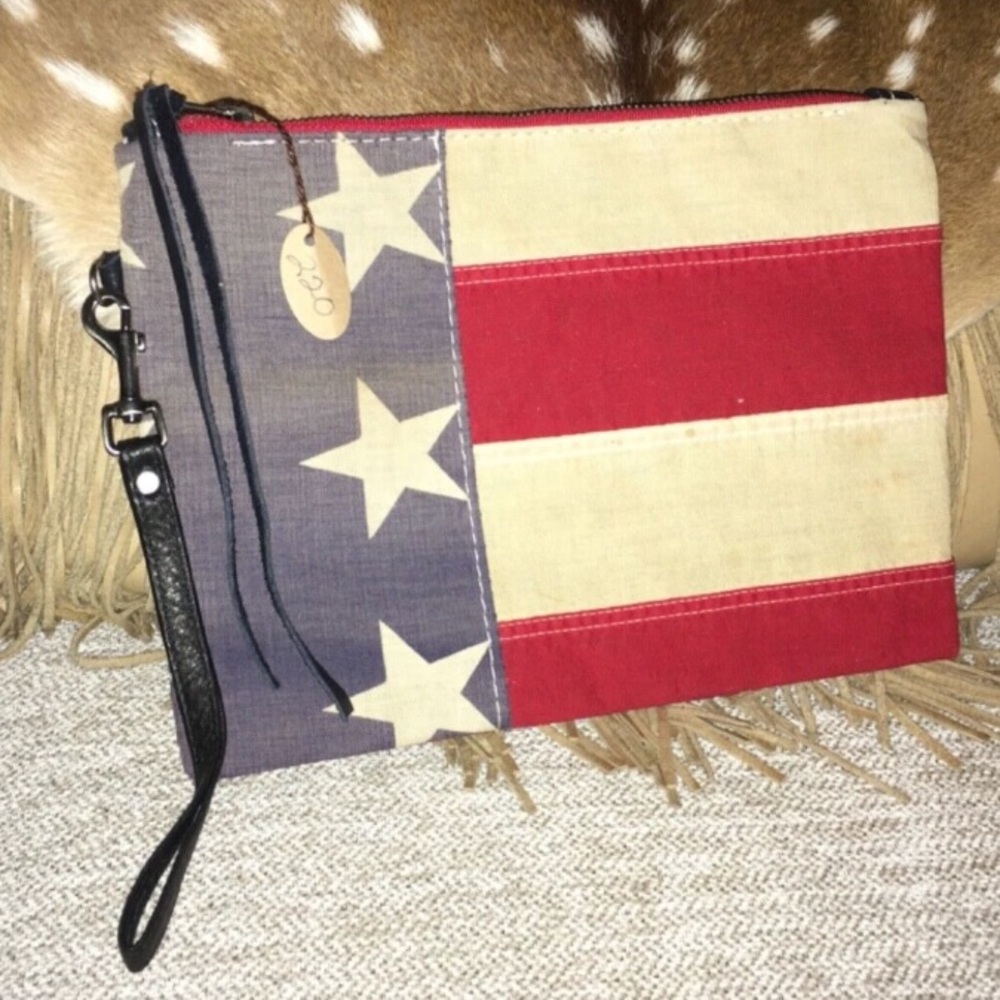 NWT $220 TOTEM patriotic clutch leather